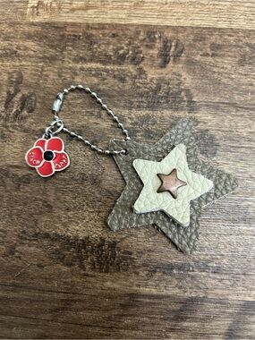 Upcycled Coach Poppy Charm Star Leather Bag Charm/Keychain in Taupe, Cream & Red